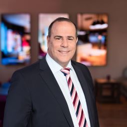 יורם ביטון, מנכל מלונות פתאל מרכז אירופה